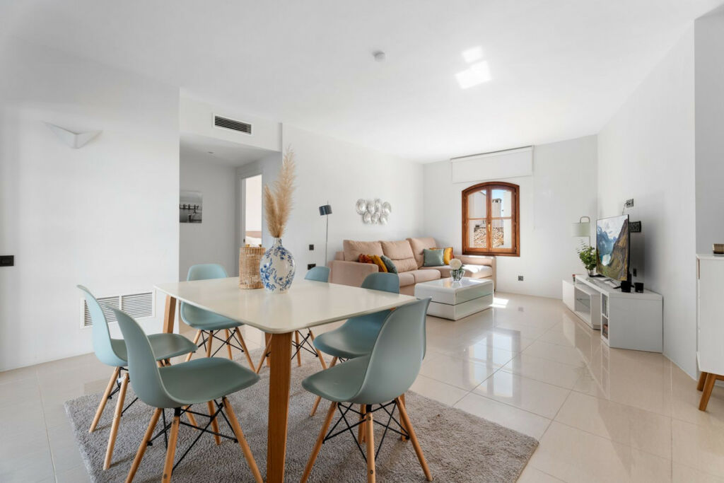 Middle Floor Apartment Puerto Banús Málaga - image 19