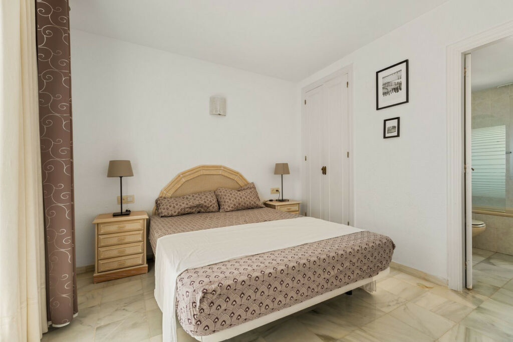 Middle Floor Apartment Riviera del Sol Málaga - image 19