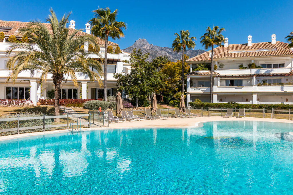 Middle Floor Apartment The Golden Mile Málaga - image 19