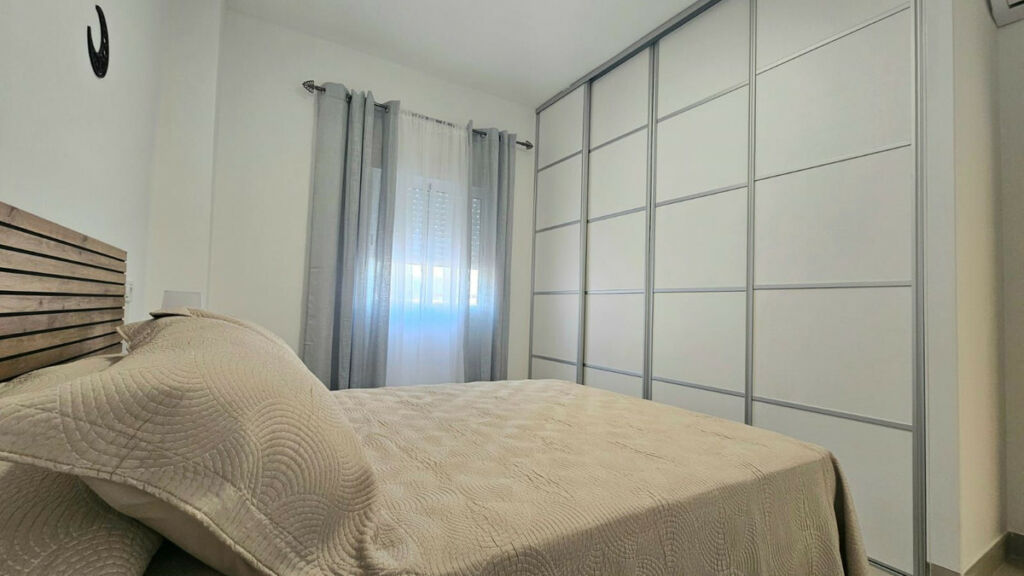 Middle Floor Apartment Fuengirola Málaga - image 19