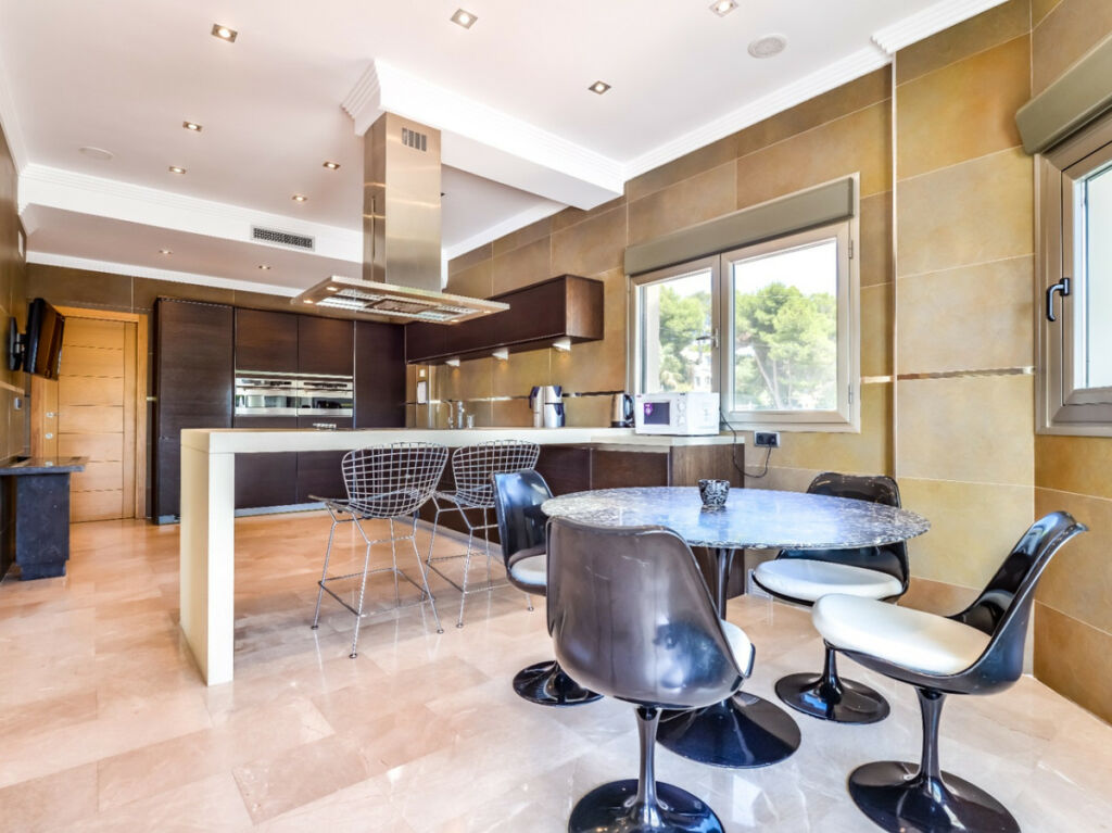 Detached Villa La Fustera Alicante - image 19