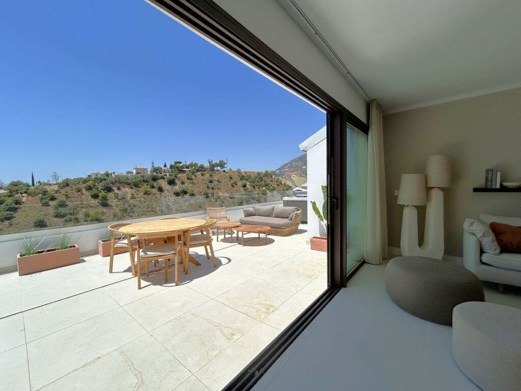 Penthouse Higueron Málaga - image 19