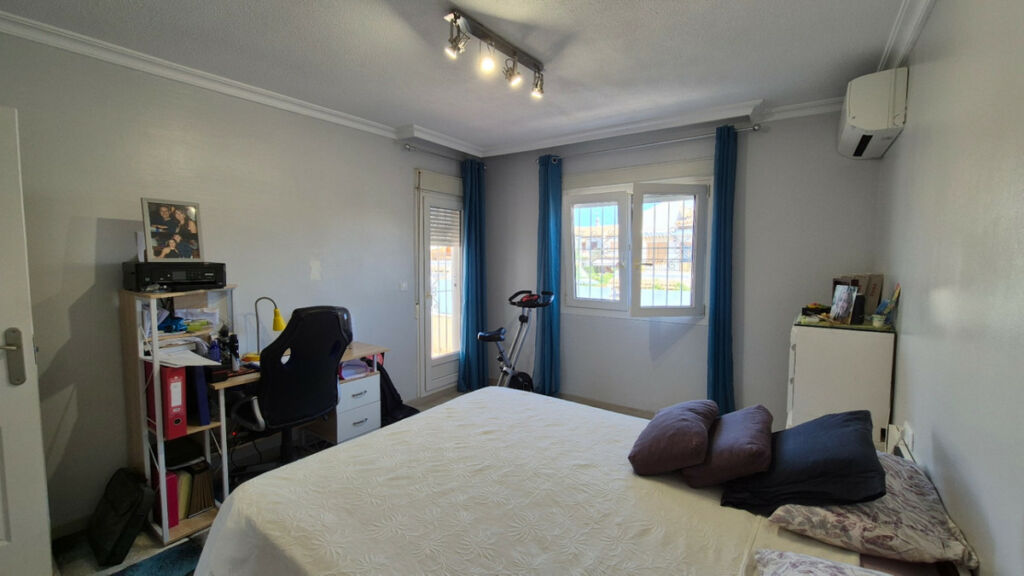 Townhouse Torrevieja Alicante - image 19