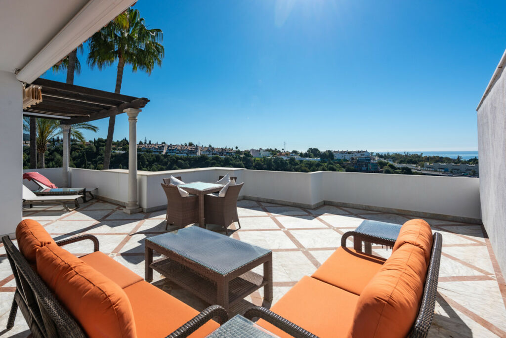 Middle Floor Apartment The Golden Mile Málaga - image 19