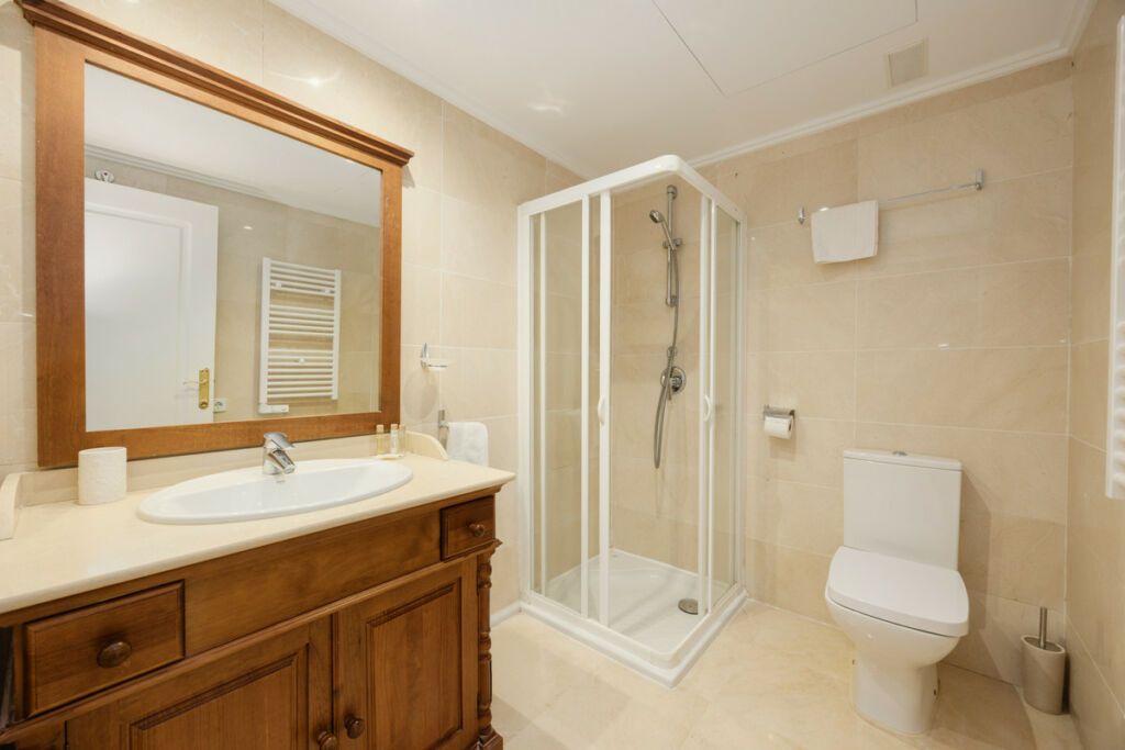 Middle Floor Apartment Los Arqueros Málaga - image 19
