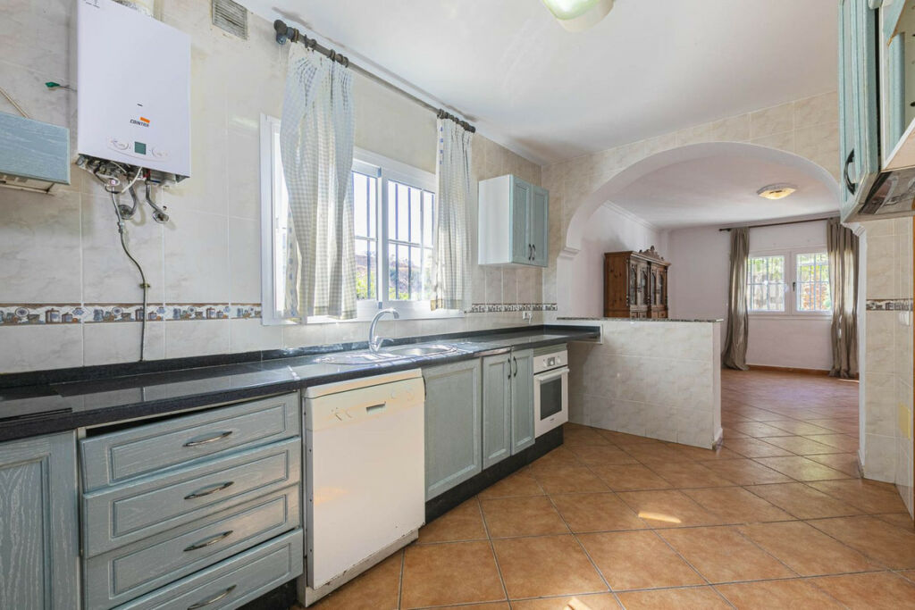 Detached Villa Mijas Málaga - image 19