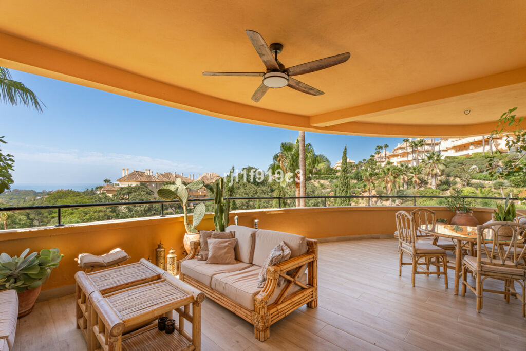Middle Floor Apartment Elviria Málaga - image 19