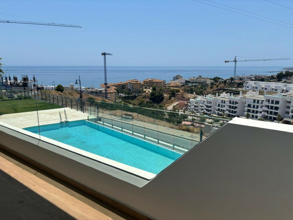 Middle Floor Apartment Fuengirola Málaga - image 19