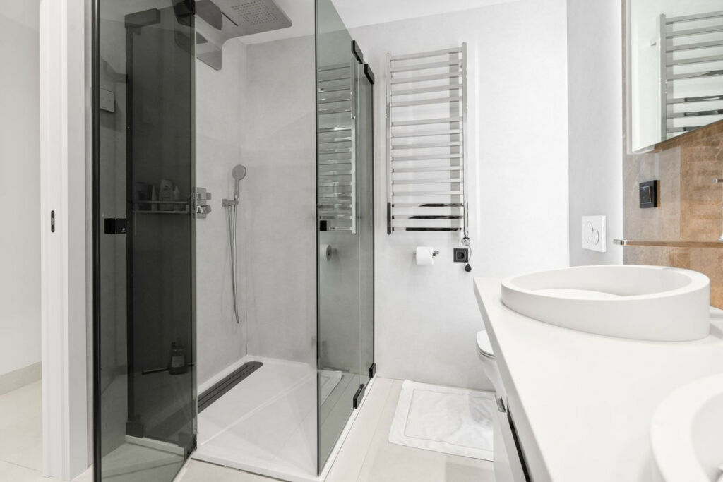 Middle Floor Apartment Puerto Banús Málaga - image 19