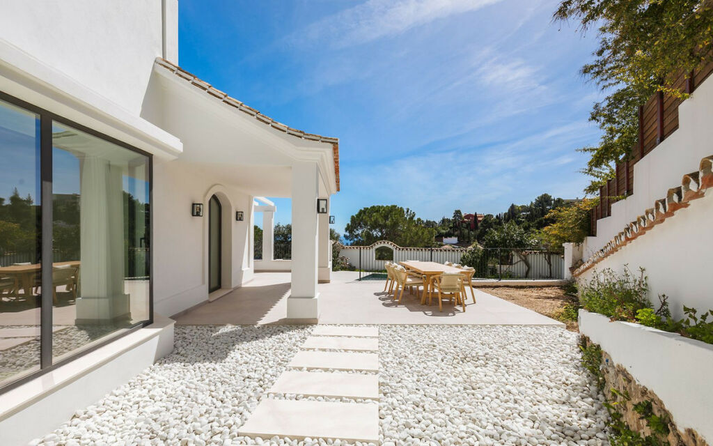 Detached Villa El Madroñal Málaga - image 19