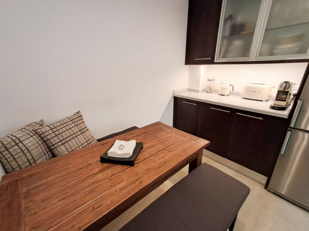Townhouse Nagüeles Málaga - image 19