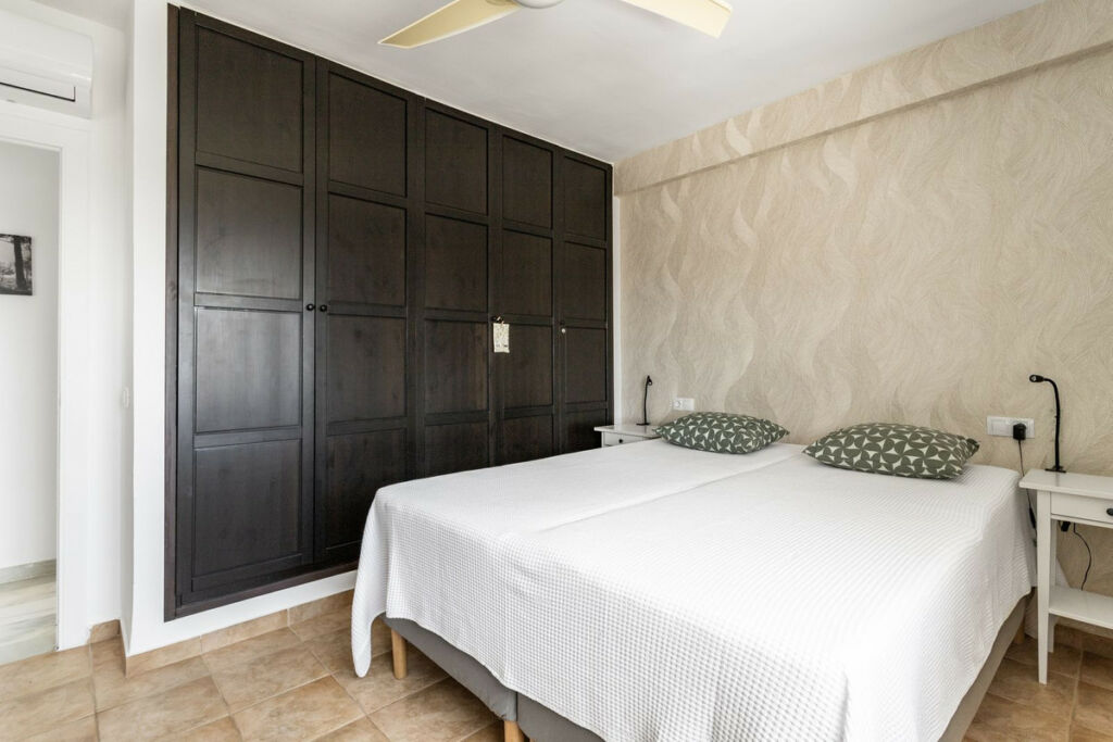Middle Floor Apartment Calahonda Málaga - image 18