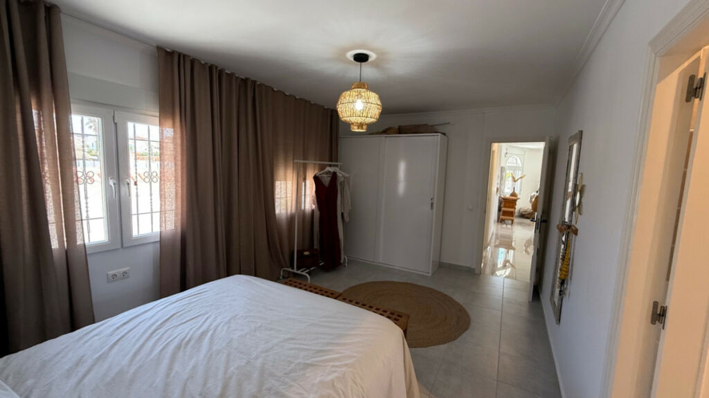 Detached Villa Torrevieja Alicante - image 19
