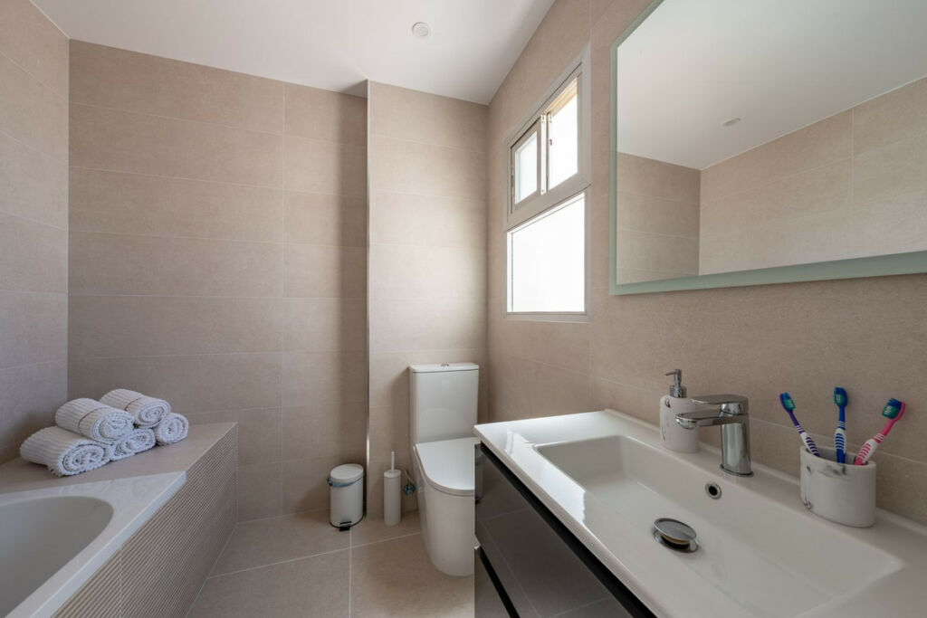 Top Floor Apartment Estepona Málaga - image 19