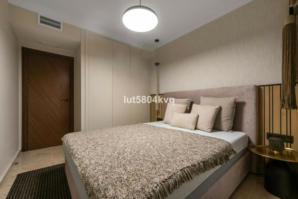 Ground Floor Apartment The Golden Mile Málaga - image 19