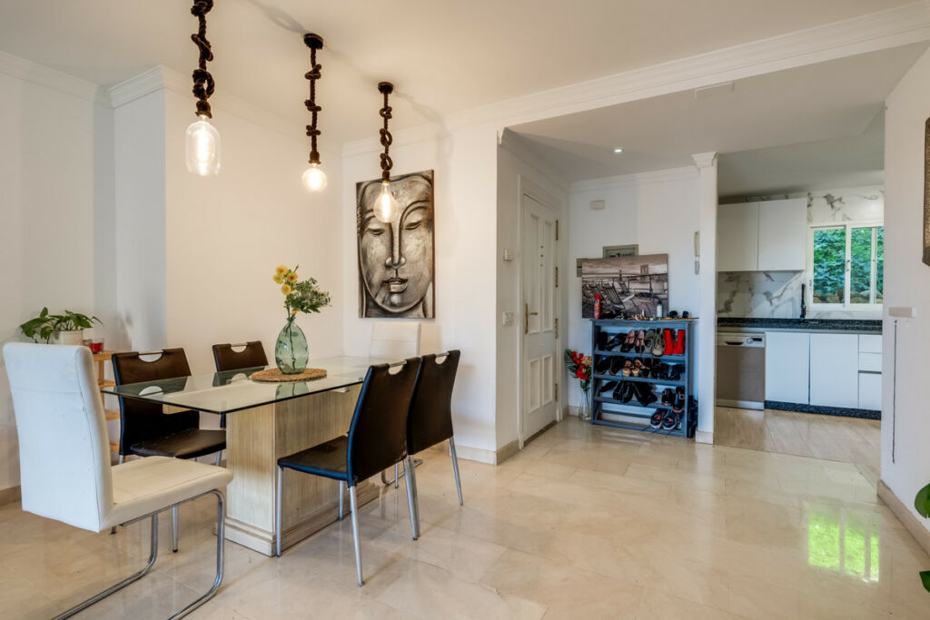 Middle Floor Apartment La Quinta Málaga - image 19