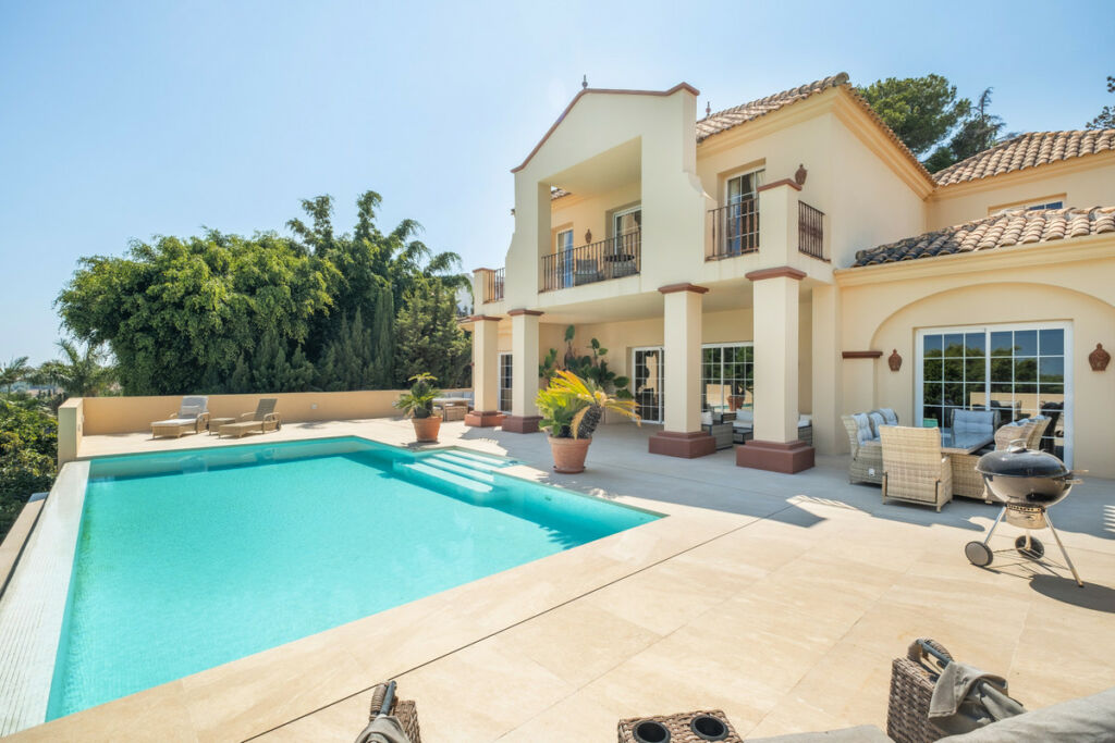 Detached Villa Benahavís Málaga - image 19