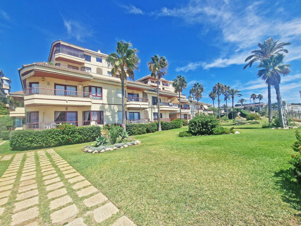 Middle Floor Studio Riviera del Sol Málaga - image 3