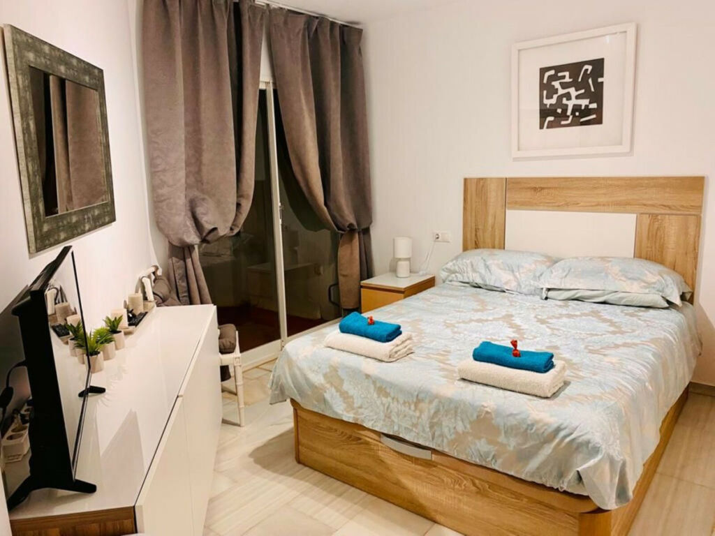 Penthouse Calahonda Málaga - image 9