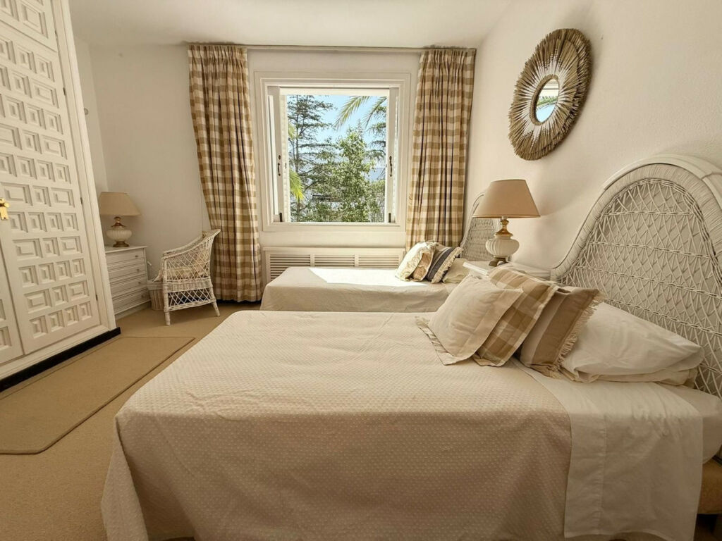Middle Floor Apartment Los Monteros Málaga - image 19