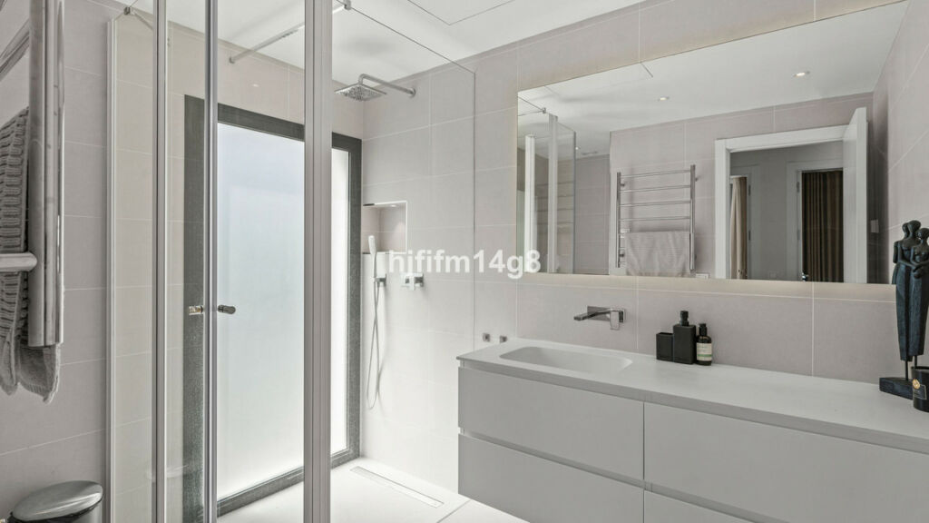 Detached Villa San Pedro de Alcántara Málaga - image 19