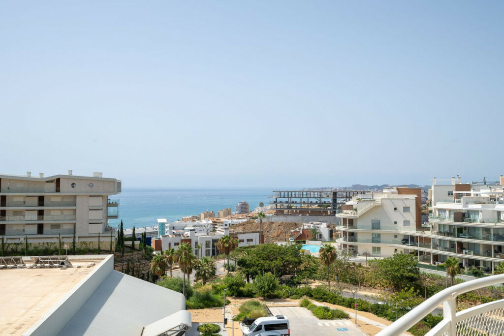 Middle Floor Apartment Fuengirola Málaga - image 19