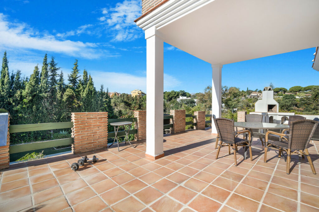Detached Villa Elviria Málaga - image 19