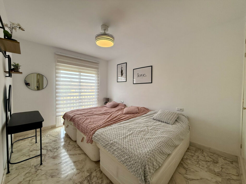 Middle Floor Apartment La Cala Málaga - image 19