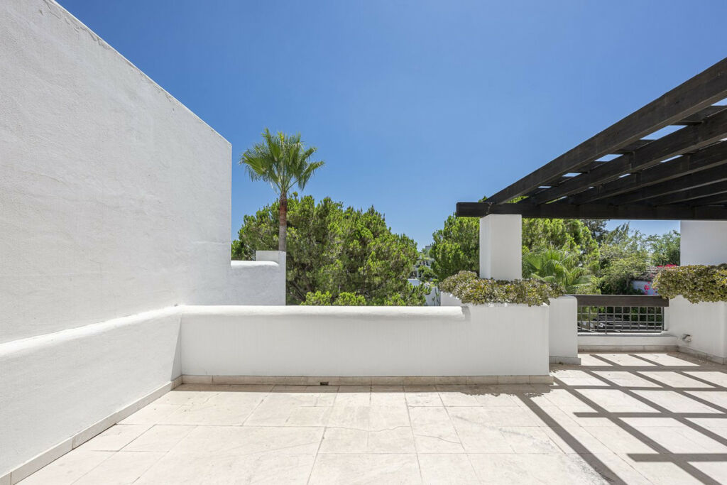 Top Floor Apartment Río Real Málaga - image 19