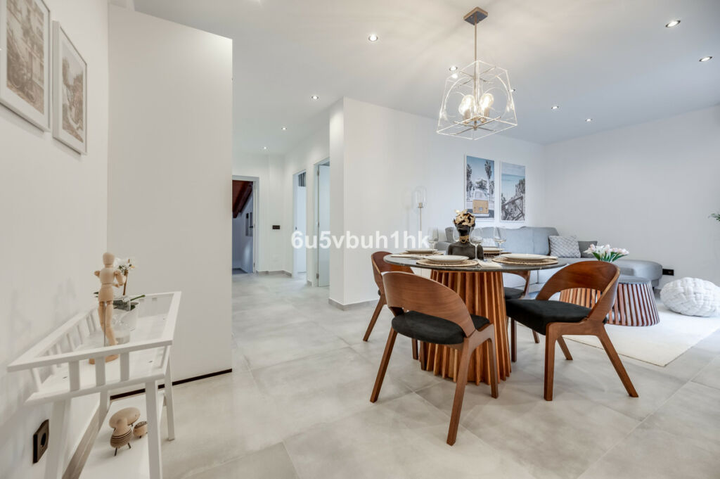 Middle Floor Apartment Estepona Málaga - image 19