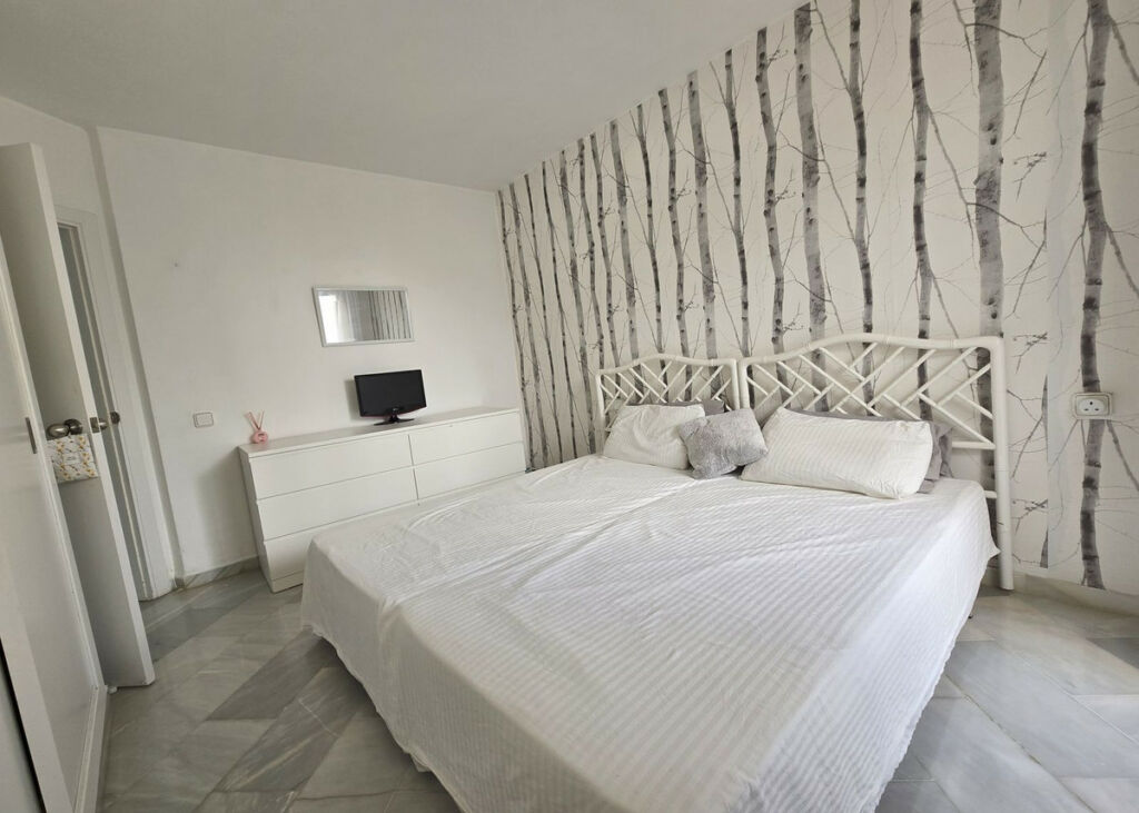 Ground Floor Apartment Calahonda Málaga - image 19