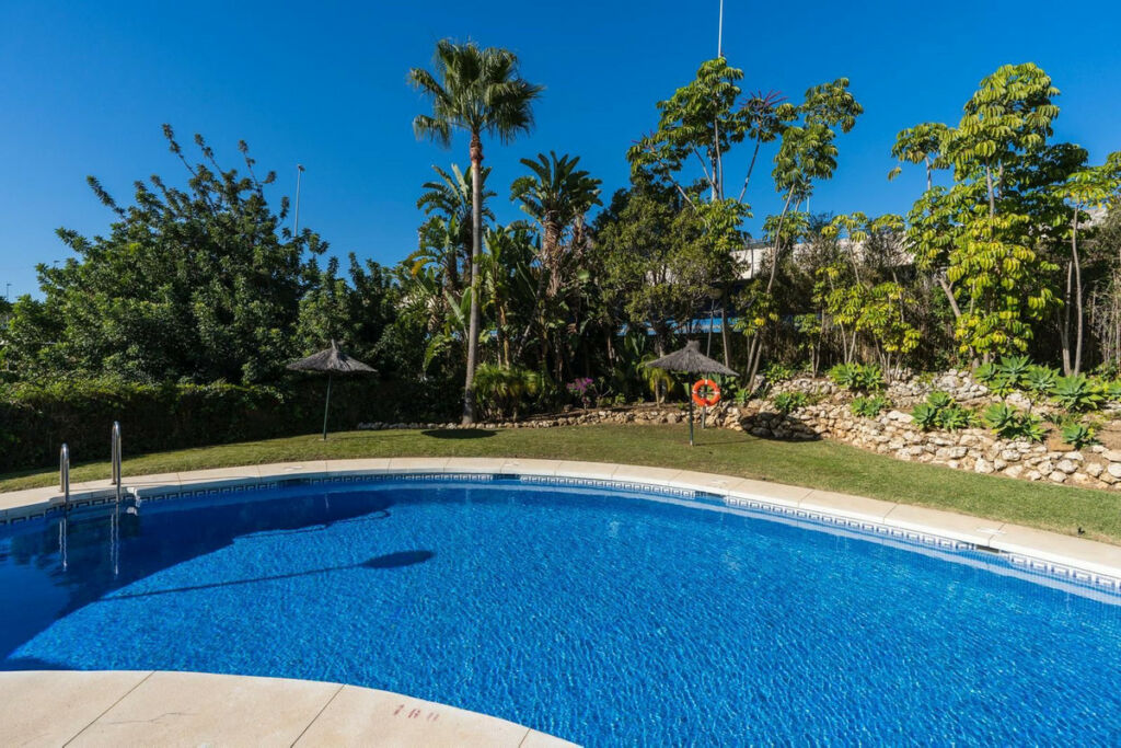 Middle Floor Apartment Marbella Málaga - image 19