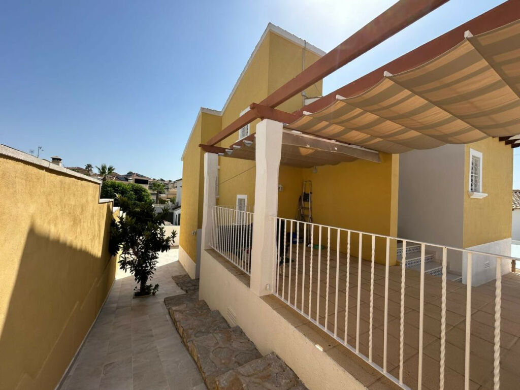 Detached Villa San Miguel de Salinas Alicante - image 19
