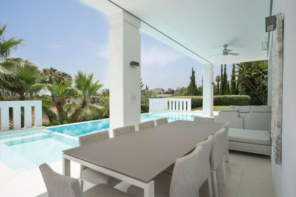 Detached Villa Nagüeles Málaga - image 19