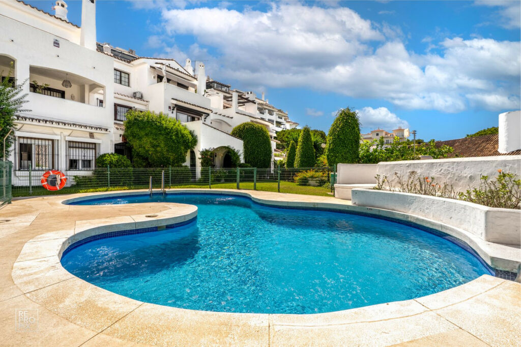 Middle Floor Apartment Puerto Banús Málaga - image 19
