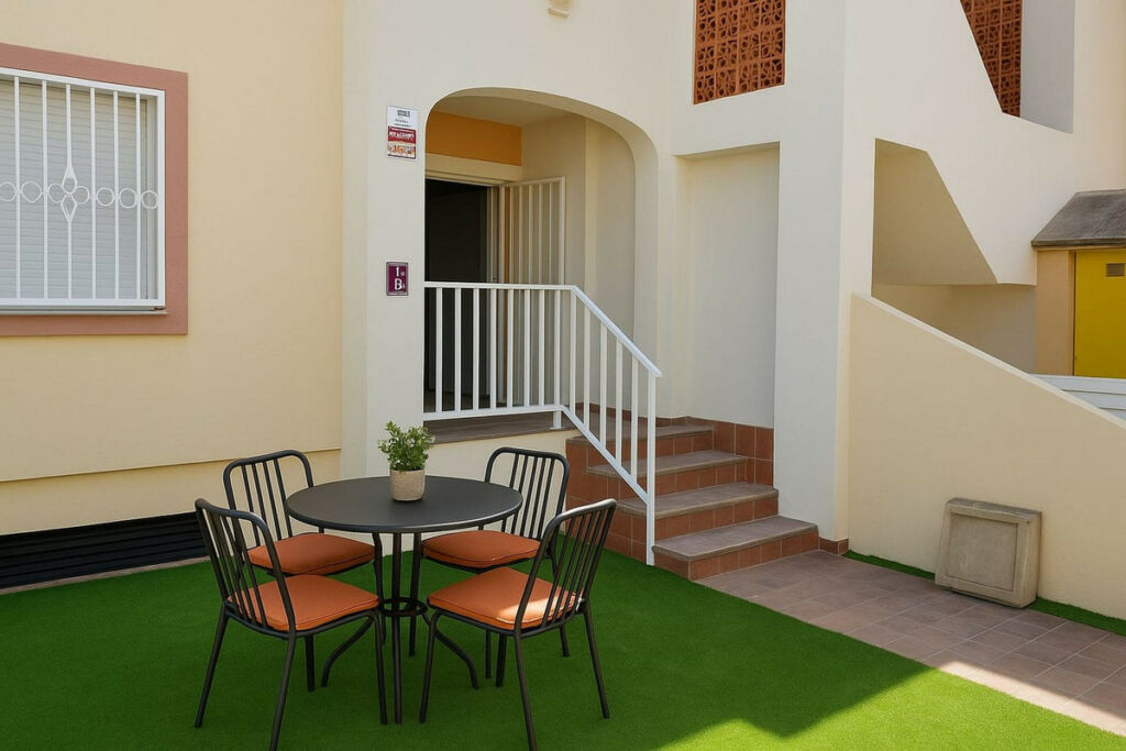 Ground Floor Apartment La Zenia Alicante - image 2