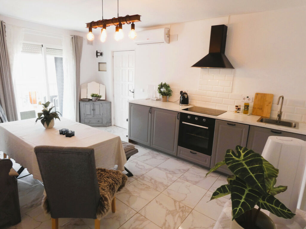 Top Floor Apartment Los Altos Alicante - image 2