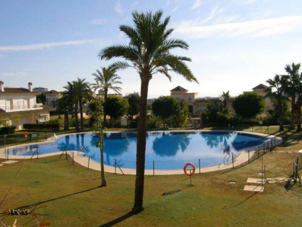 Middle Floor Apartment San Roque Club Cádiz - image 2