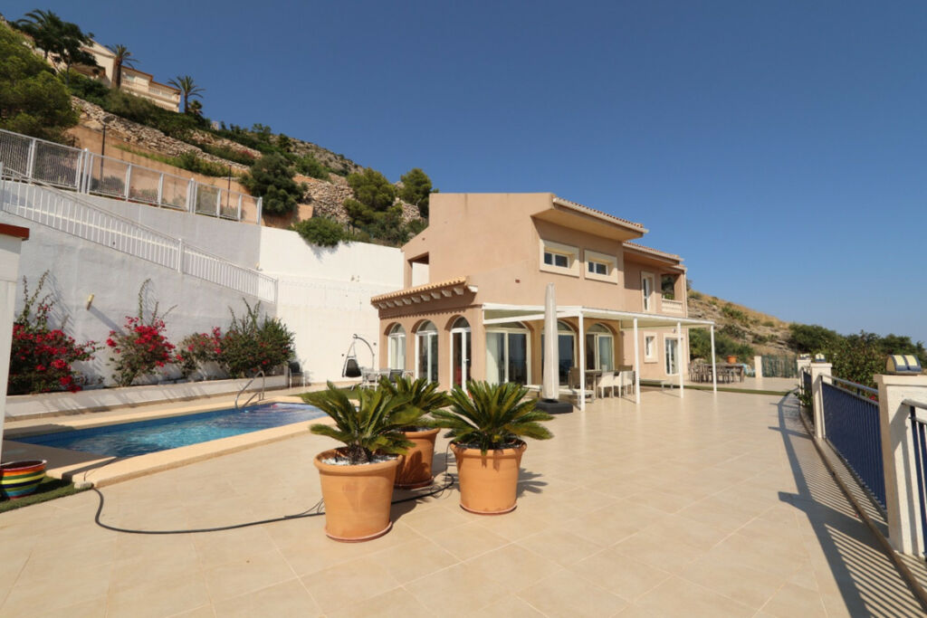Detached Villa Altea Alicante - image 2