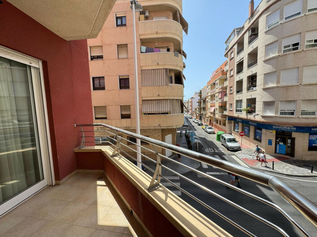 Ground Floor Apartment Torrevieja Alicante - image 2