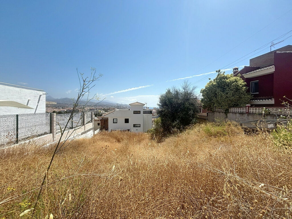 Residential Plot Torre del Mar Málaga - image 2