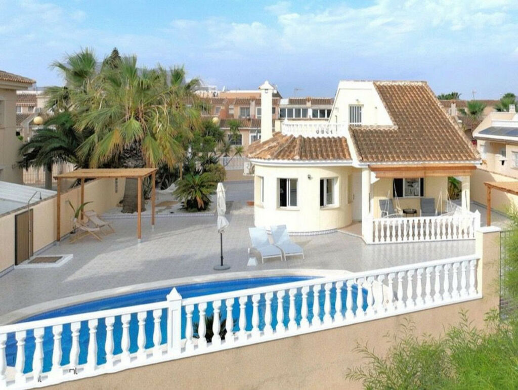 Detached Villa Los Alcazares Murcia - image 2