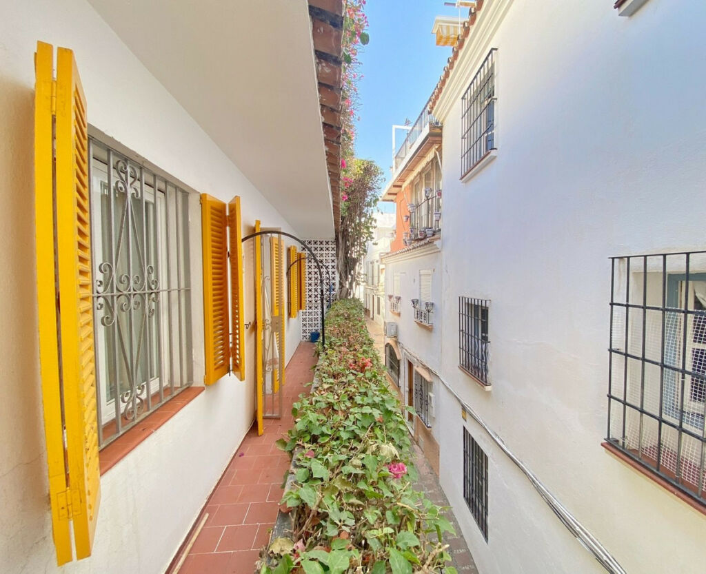 Townhouse Marbella Málaga - image 2
