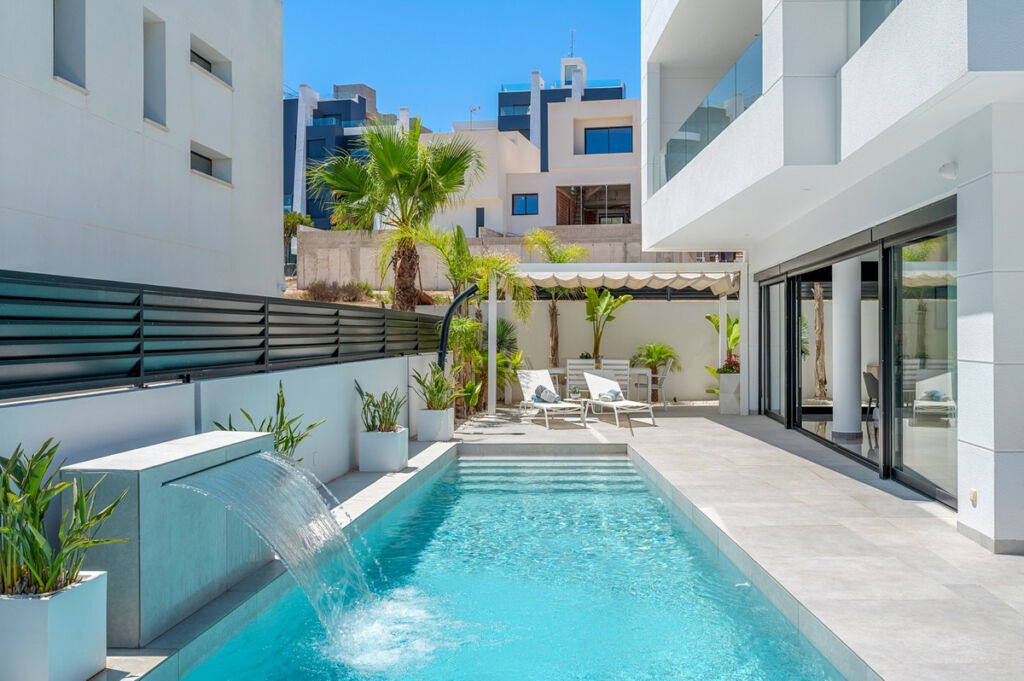 Detached Villa Guardamar del Segura Alicante - image 2