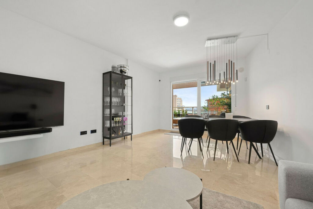 Middle Floor Apartment Torreblanca Málaga - image 2