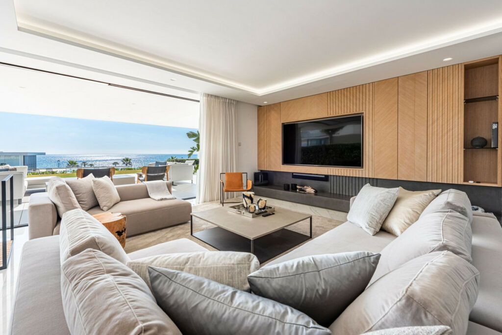 Ground Floor Apartment New Golden Mile Málaga - image 2