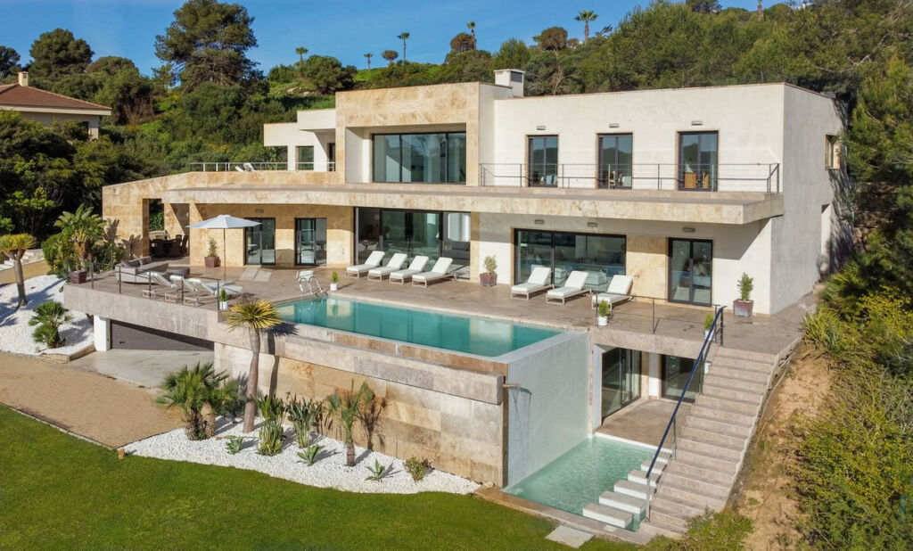 Detached Villa Sotogrande Cádiz - image 2