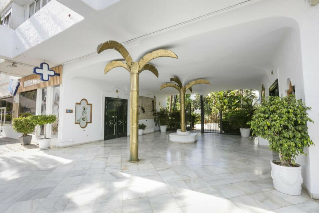 Ground Floor Apartment The Golden Mile Málaga - image 25