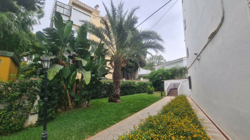 Ground Floor Apartment Benalmadena Málaga - image 2