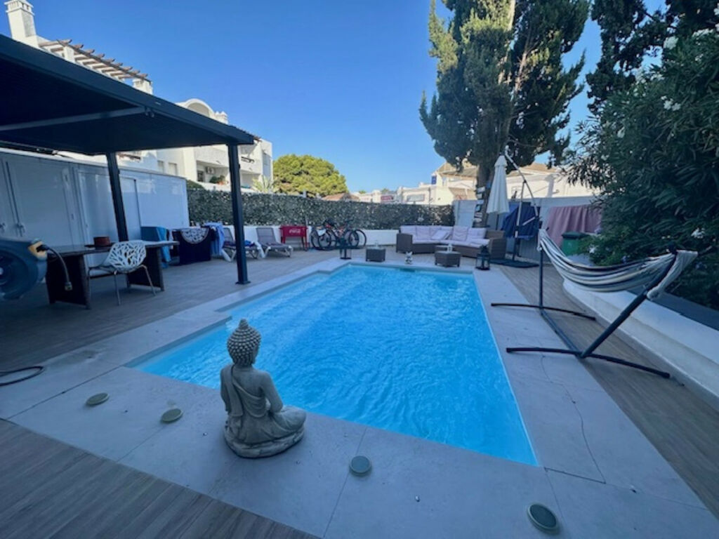 Ground Floor Apartment Estepona Málaga - image 2